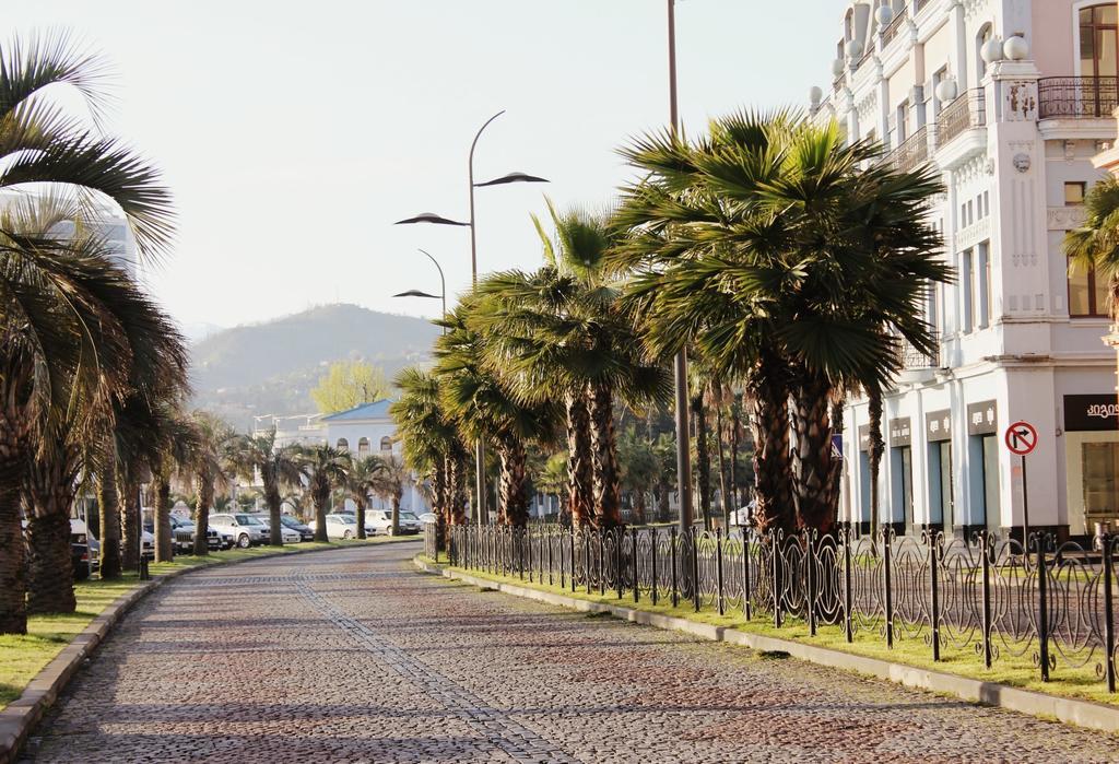 Batumi Summer Hotel Ngoại thất bức ảnh