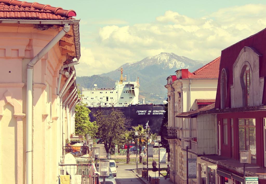 Batumi Summer Hotel Ngoại thất bức ảnh